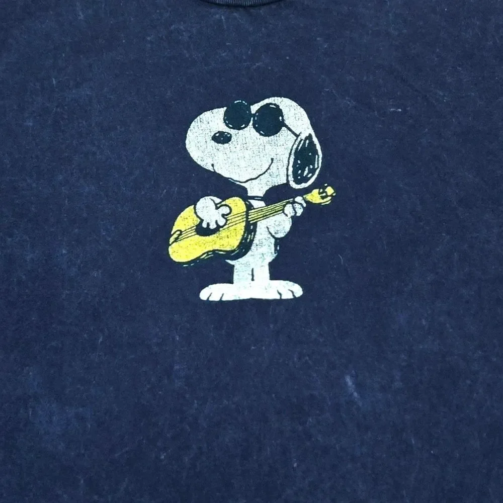 Peanuts🥜 Guitar🎸 Snoopy🐕 Graphic Tee👕 - NWOT